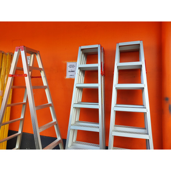 LADDER Alum Double Sided Step Ladder H210